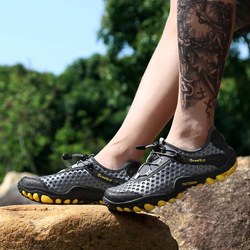 trekking mountain mens sports  - Streetwear Brand With White Flowers 评论和价格